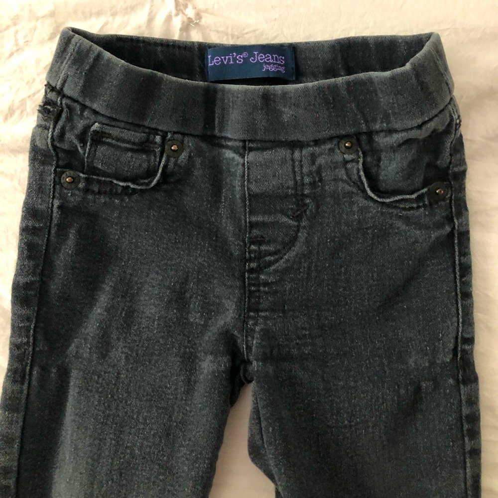 Levi’s toddler jeggings ✨